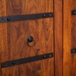 Caldriven | Acacia Wood Bar Cabinet with Glass Holder Rack, Glass Display Doors and Carved Detailing in Natural Finish – Wooden Slice - Image 3